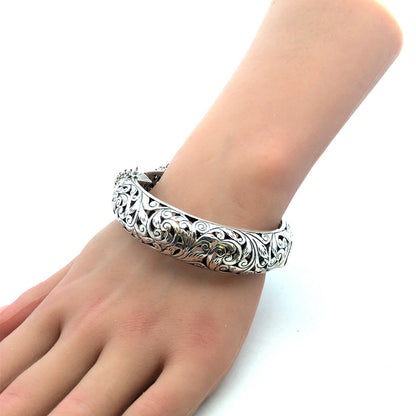 Silpada 925 Sterling Silver Vine Leaves Open Work Round Hinged Bangle Bracelet