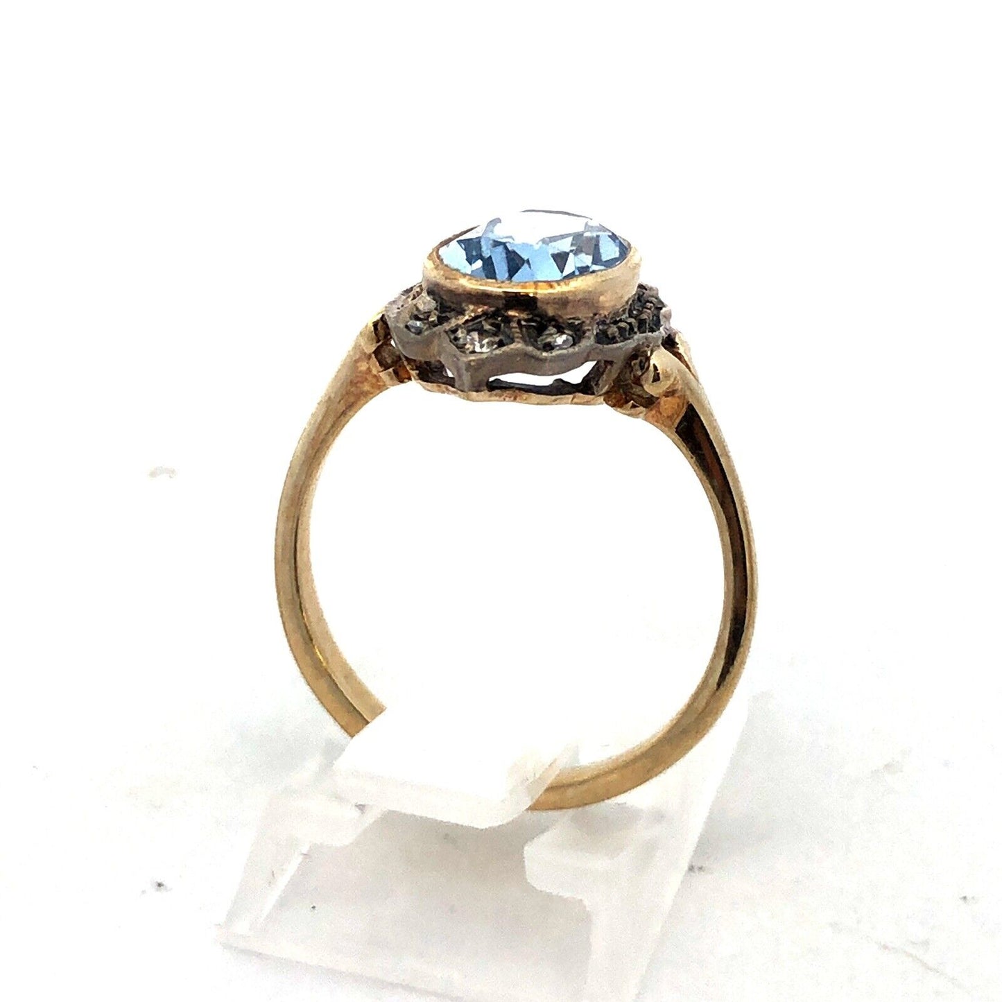 Vintage 925 Sterling Silver Gold Vermeil Oval Blue Cubic Zirconia Accented Ring