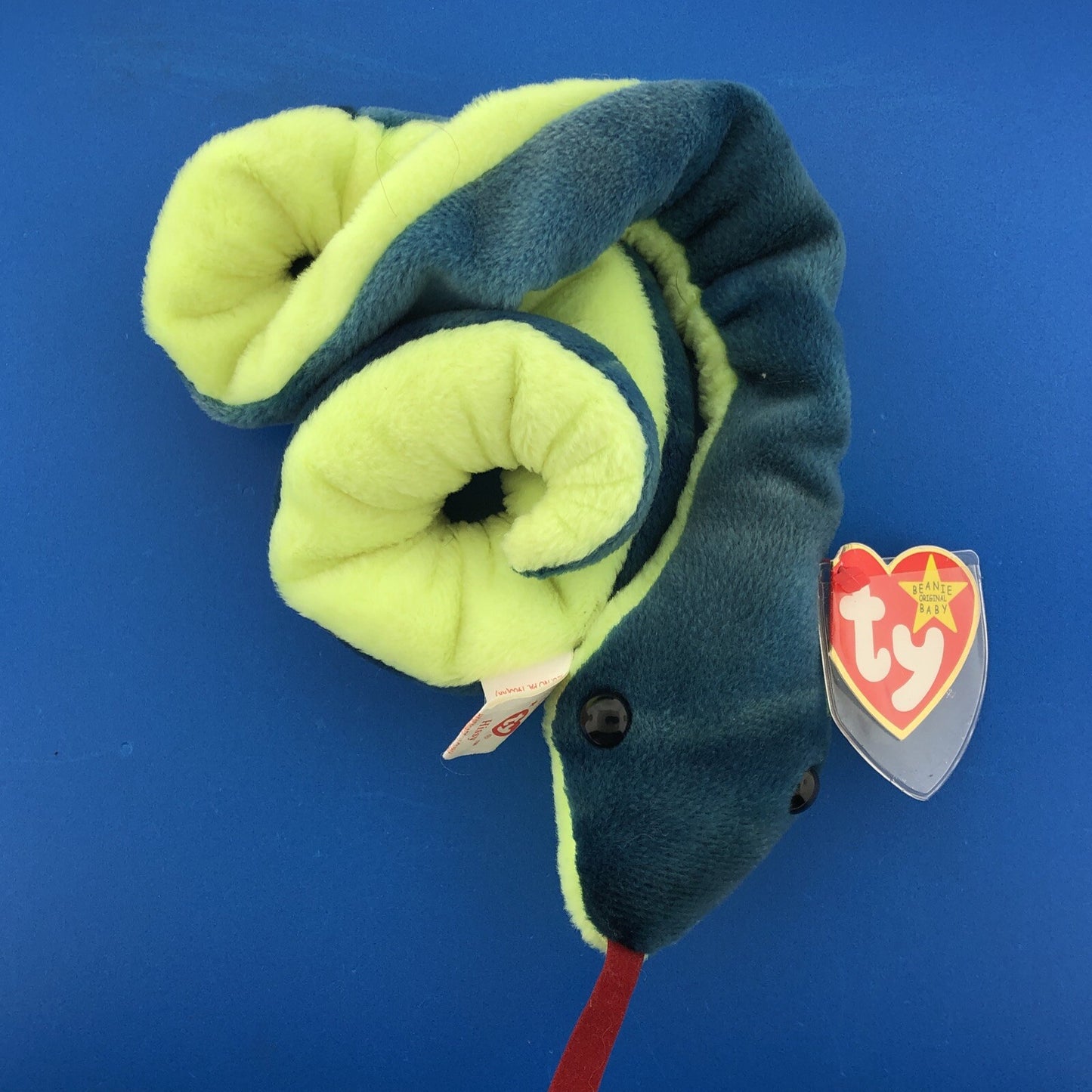 1997 TY Beanie Baby Hissy The Snake DOB 04-04-97 Mint Condition - 4185 Retired