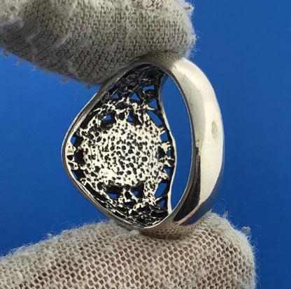 Designer MGC Sterling Silver 925 Oval Red Coral Filigree Scroll Cocktail Ring