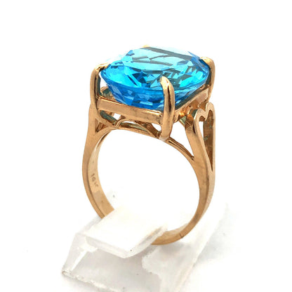 Designer 14K Yellow Gold Oval London Blue Topaz Statement Cocktail Ring