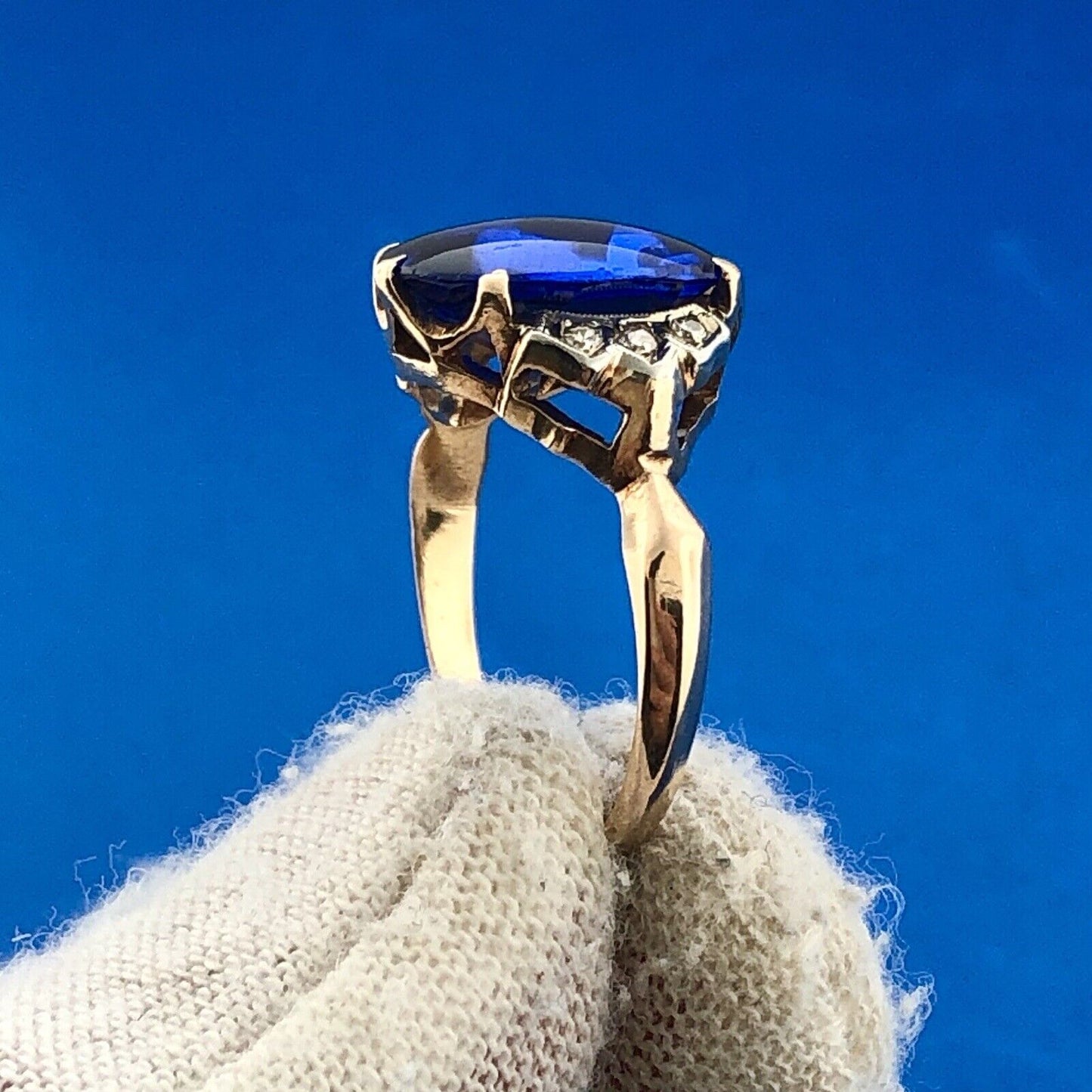 Retro 14K Yellow Gold Oval Blue Spinel Diamond Accented Statement Cocktail Ring