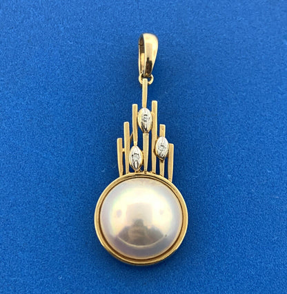 Vintage 14K Yellow Gold Mabe Pearl Diamond Accented Modernist Enhancer Pendant