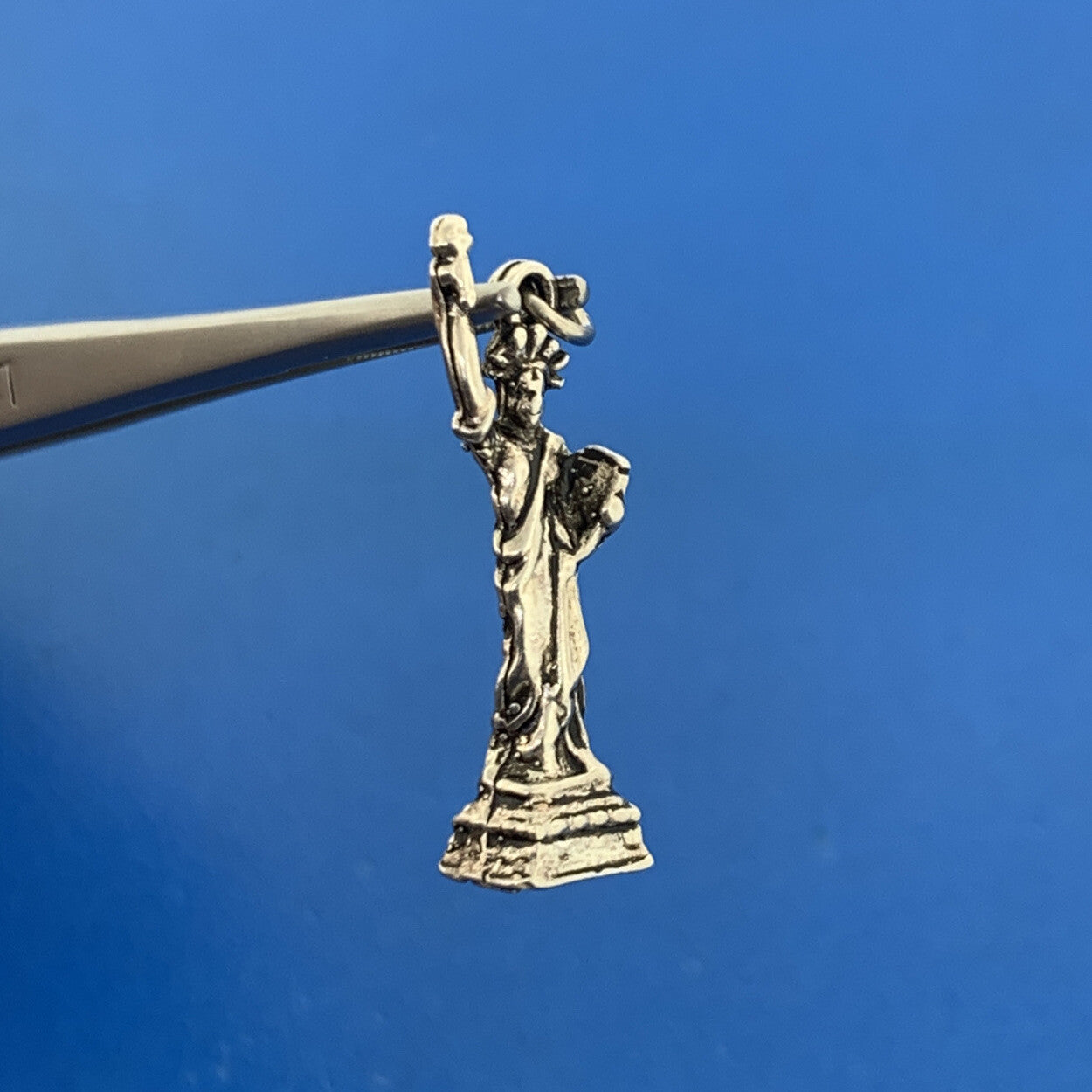 Vintage Sterling Silver 925 Statue of Liberty New York Souvenir Bracelet Charm