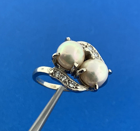 Vintage 14K White Gold Pearl Duo Diamond Accented June Anniversary Cocktail Ring