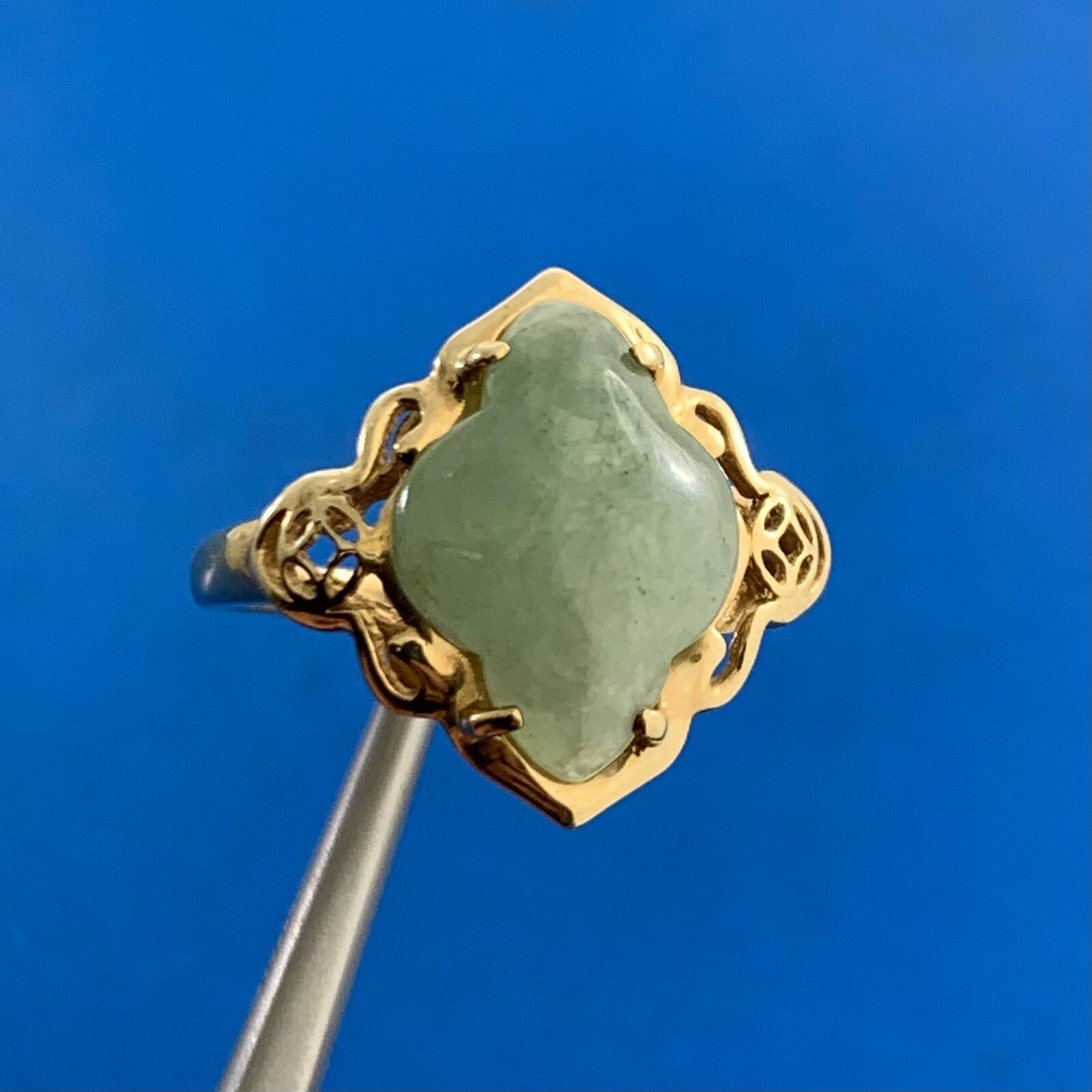 Vintage Designer 14K Yellow Gold Jade Cabochon Statement Cocktail Ring