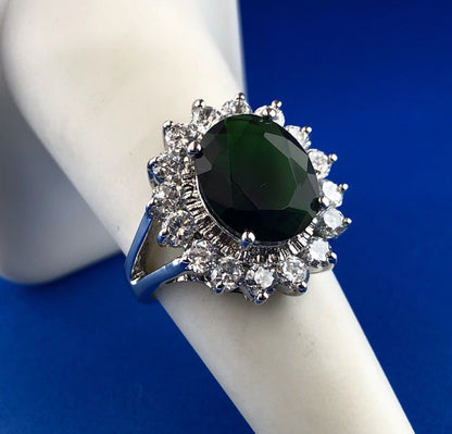 Retro Sterling Silver 925 Green White CZ Statement Fashion Cocktail Ring