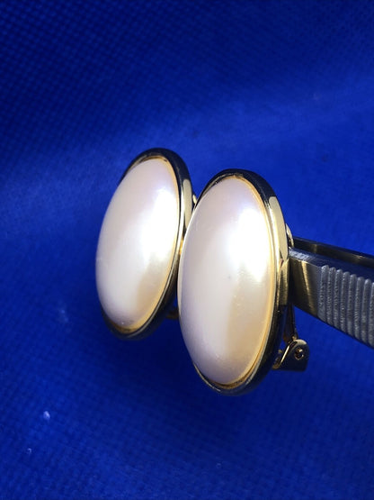 Estate Couture Napier Gold Tone Faux Pearl Clip Earrings And Necklace Set