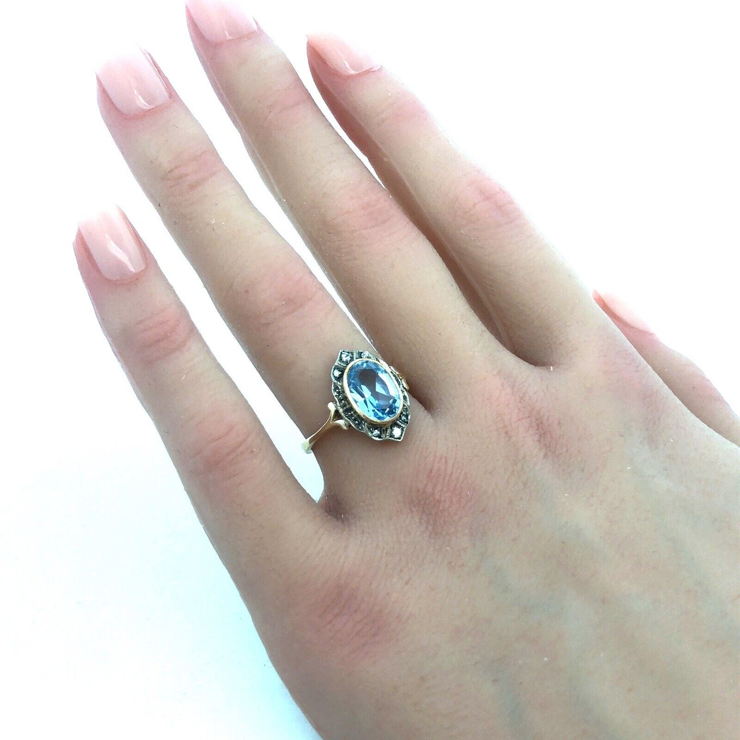 Vintage 925 Sterling Silver Gold Vermeil Oval Blue Cubic Zirconia Accented Ring