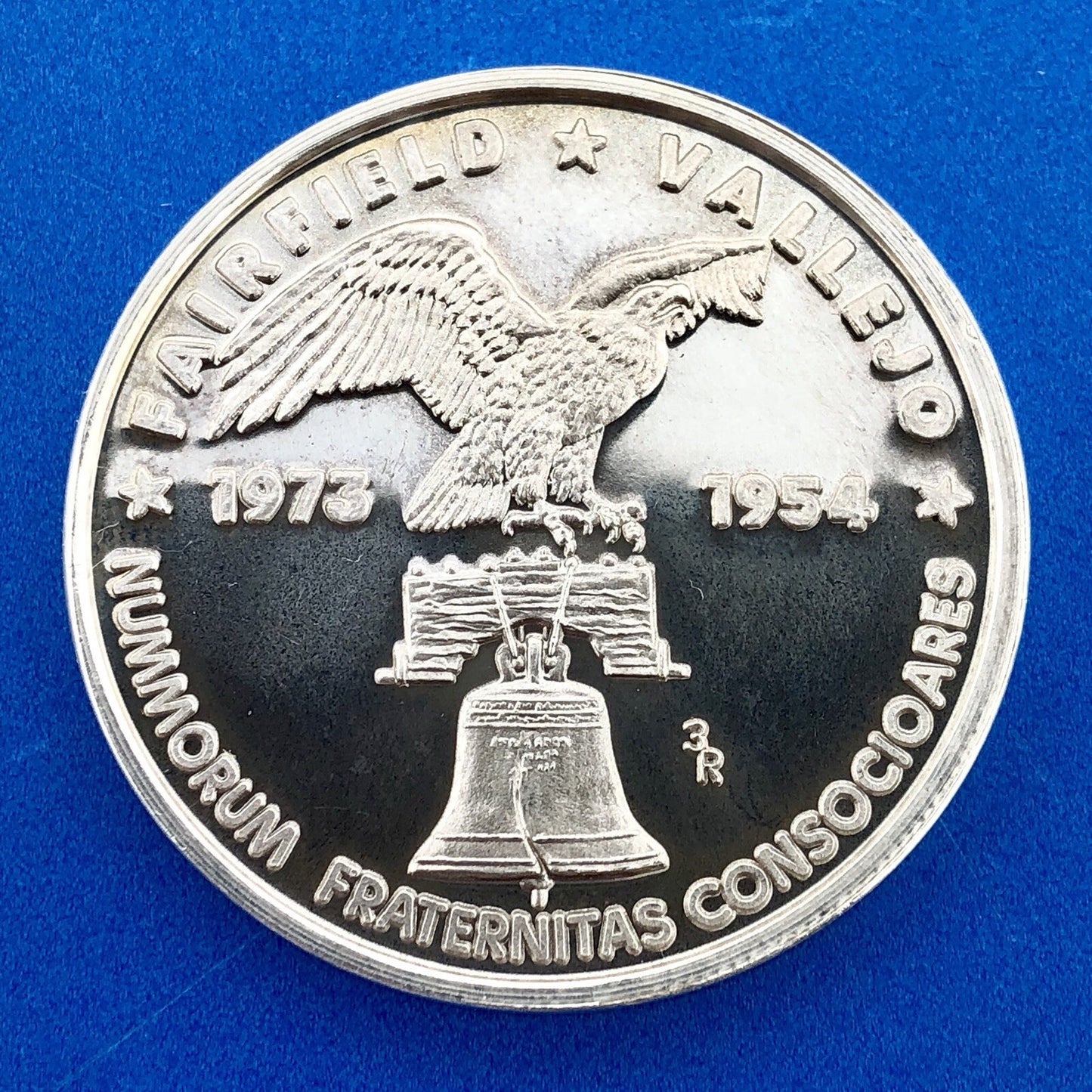 1973 Fairfield CA/Vallejo CA Coin Club 10 Year Anniv One Ounce .999 Silver Round