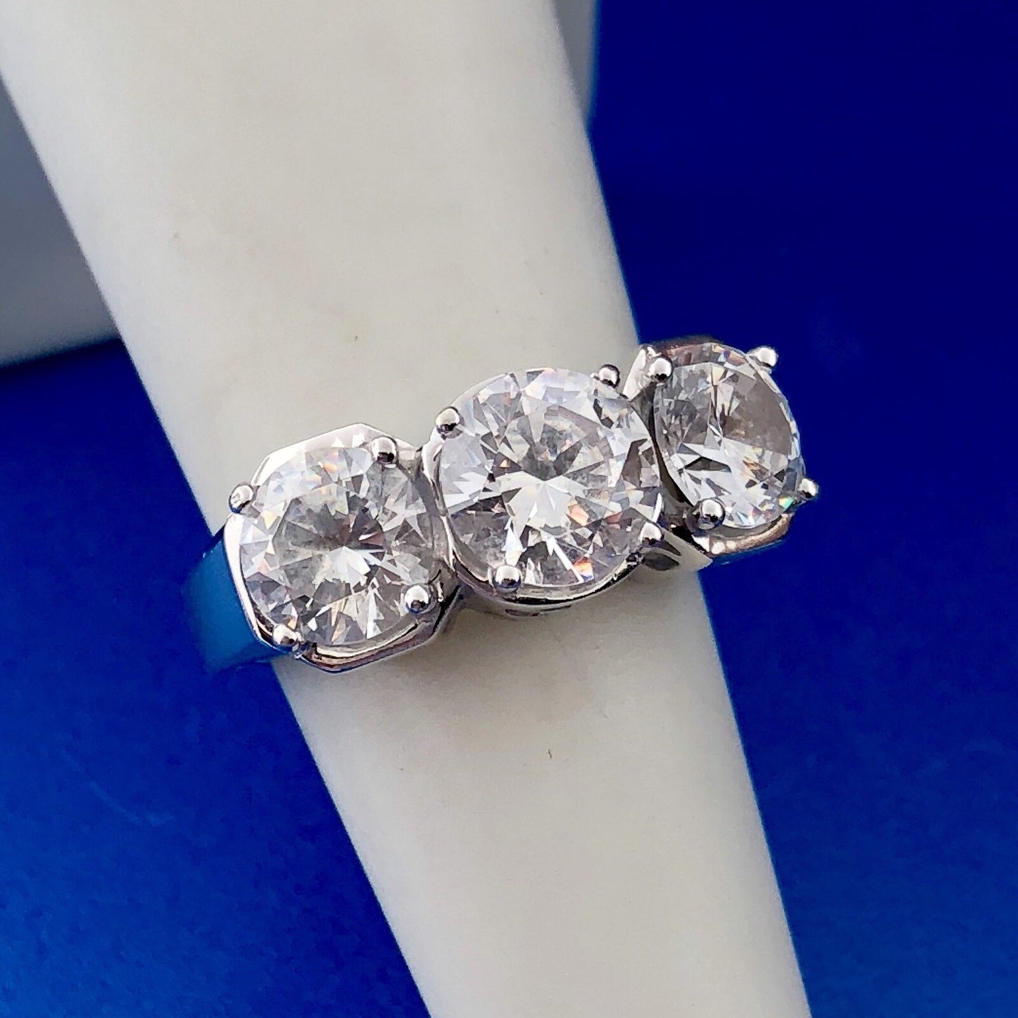 Designer 14k White Gold Ring with Three Round CZ Cubic Zirconia Size 5.25