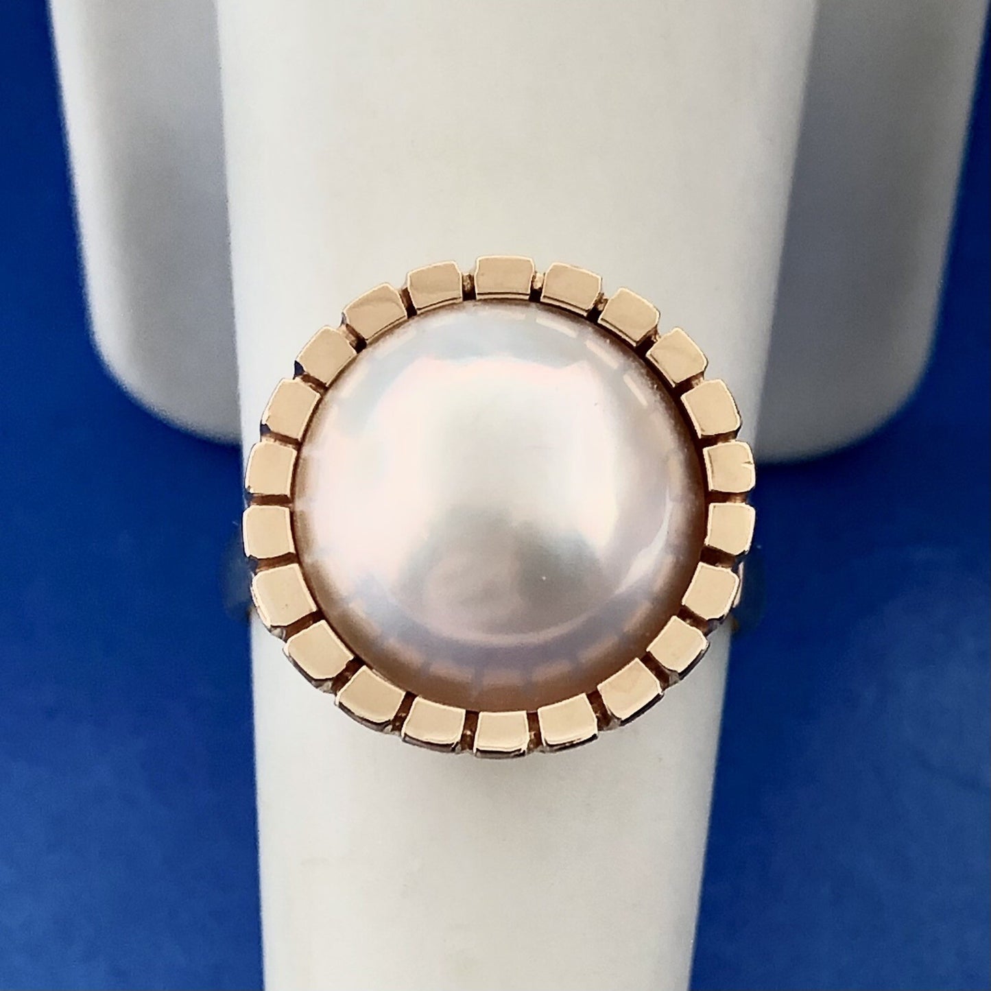 Vintage Estate 14k Yellow Gold Solitaire White Pearl Dome Ring Size 7.25