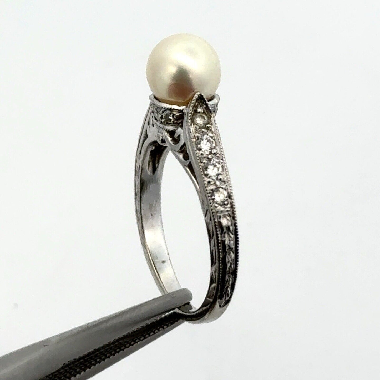 Vintage 14K White Gold Pearl Solitaire Diamond Accented Cocktail Ring