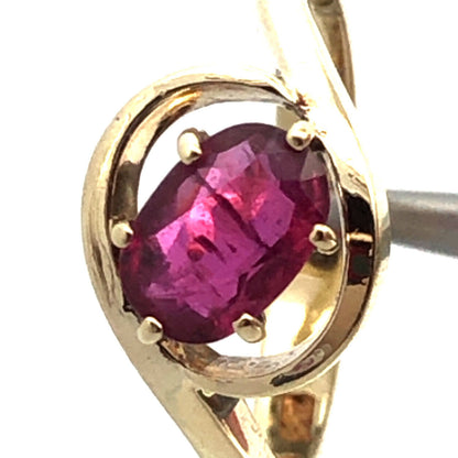 Designer 14K Yellow Gold Oval Ruby Solitaire Anniversary Occasion Ring