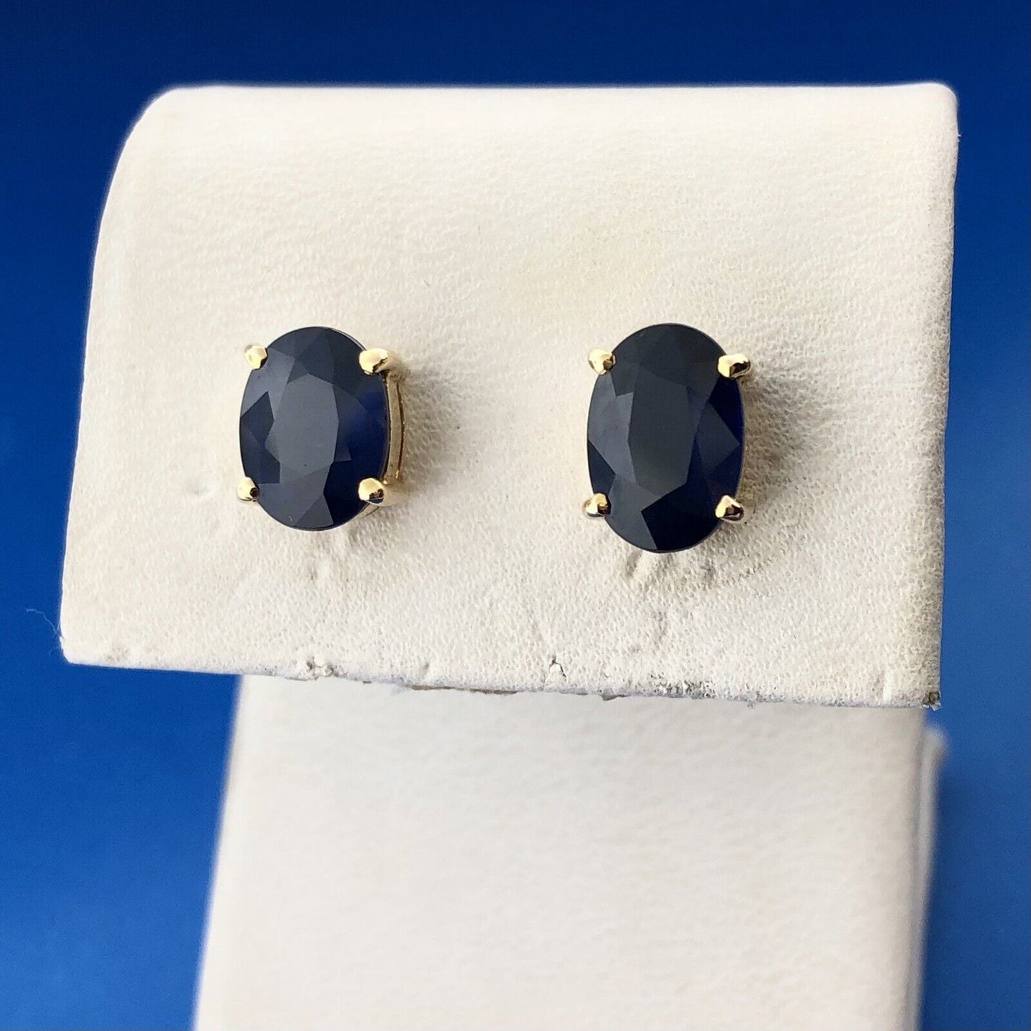 Classic 18K Yellow Gold Sapphire September Anniversary Statement Stud Earrings