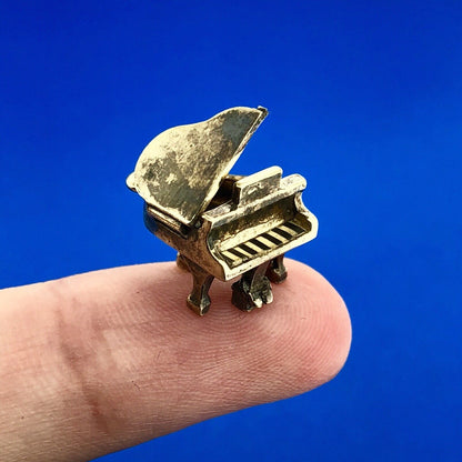 Vintage Wells Sterling Silver 925 Gold Wash Grand Baby Piano Movable Charm