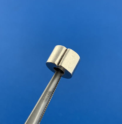 Authentic PANDORA 925 Sterling Silver Smooth Barrel Clip Charm 790138 Retired