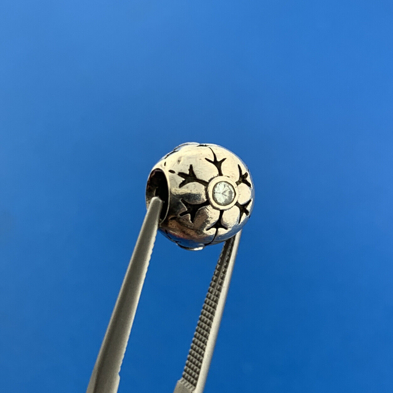 Authentic PANDORA Sterling Silver Aqua Sparkling CZ Snowflake Charm 790367CZA