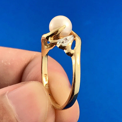 Vintage 10K Yellow White Gold Classic Pearl Diamond Freeform Swirl Cocktail Ring