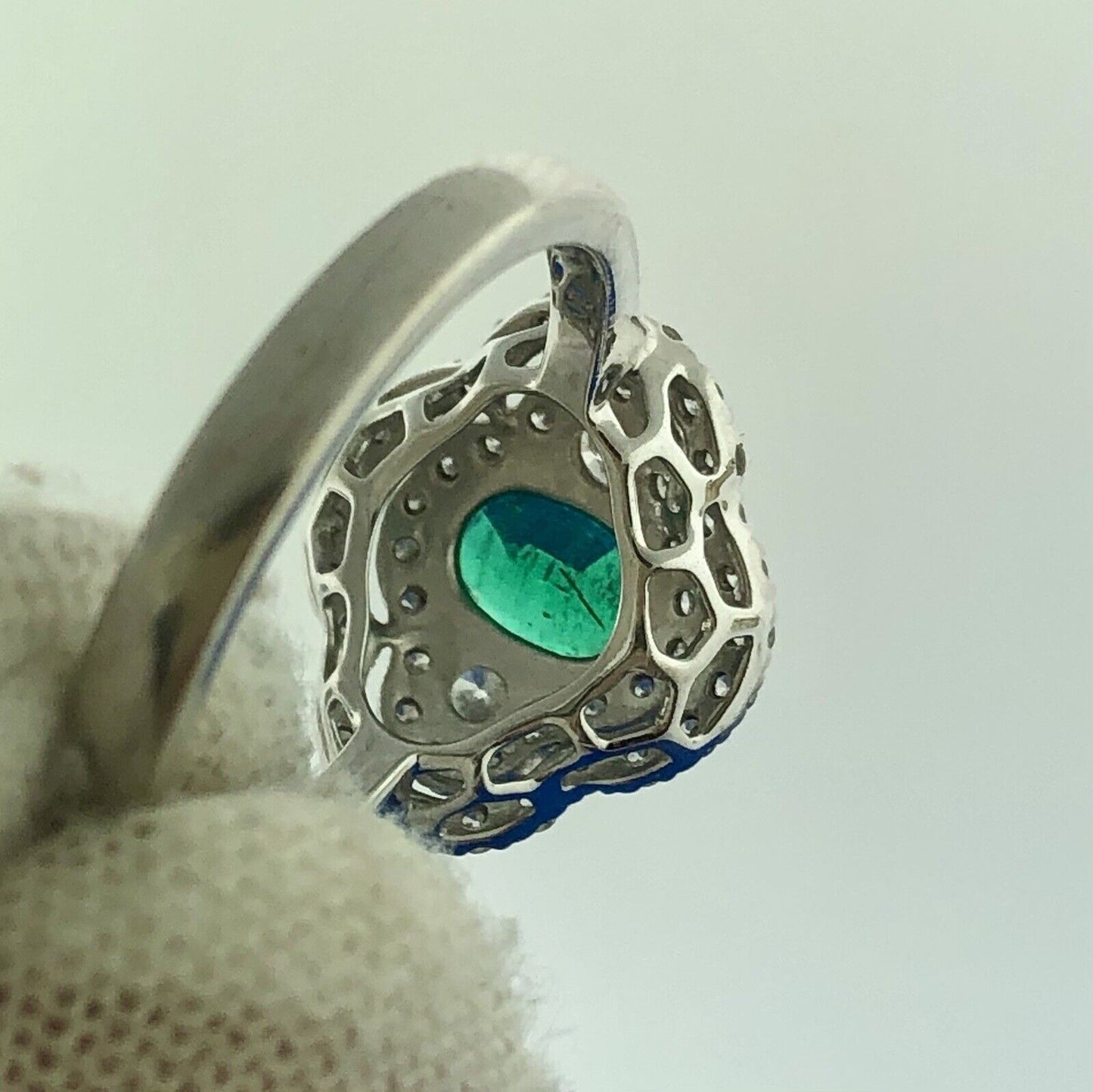 Stunning 18K White Gold Emerald Diamond Triple Halo May Anniversary Ring Size 6