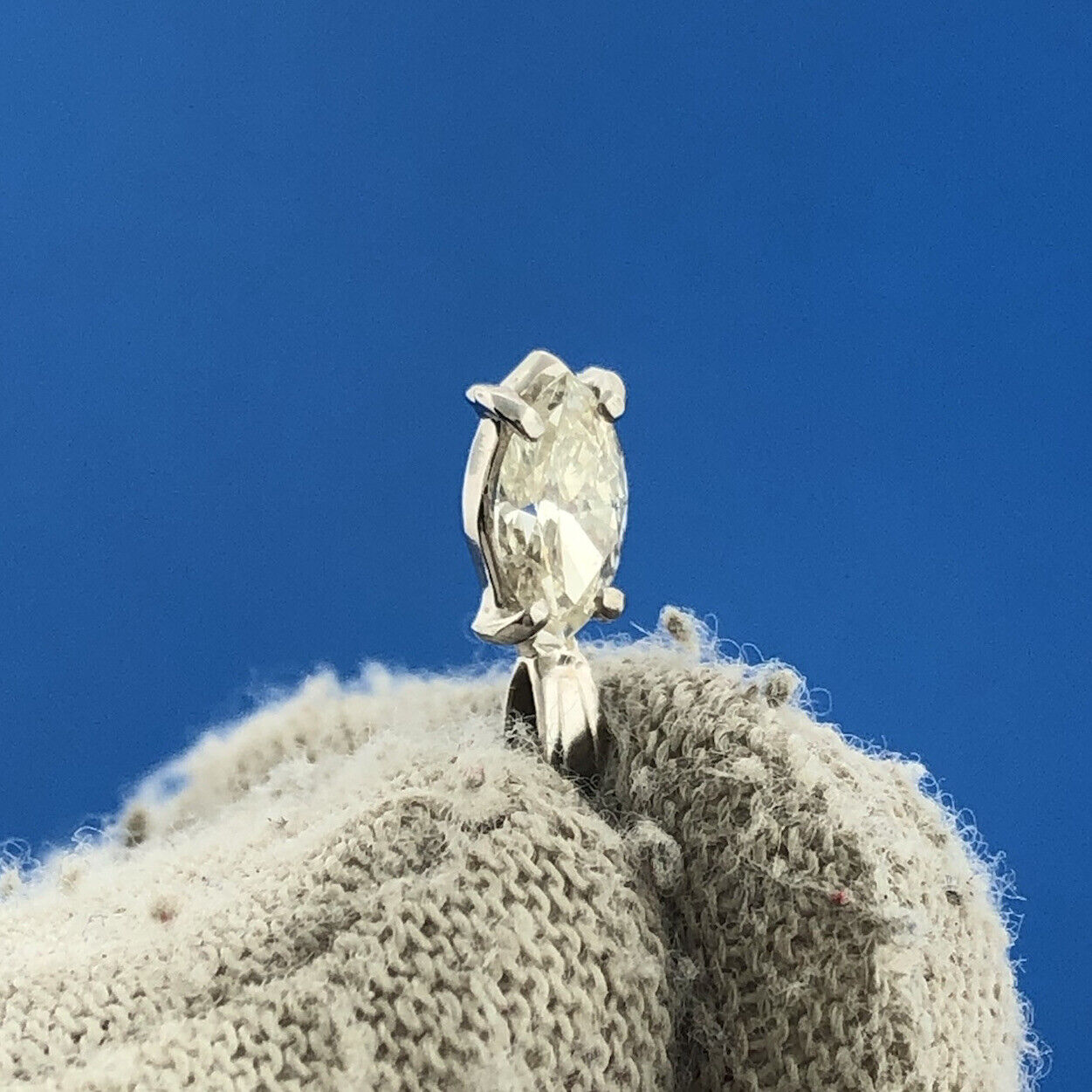 Gorgeous 14k White Gold Marquise Cut White Diamond Precious Pendant