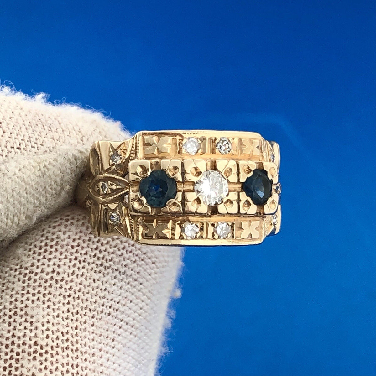 Art Deco Art Nouveaux 14K Yellow Gold Sapphire Diamond Etruscan Dome Ring