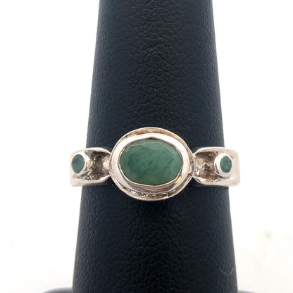 Vintage 925 Sterling Silver Oval Emerald May Anniversary Ring