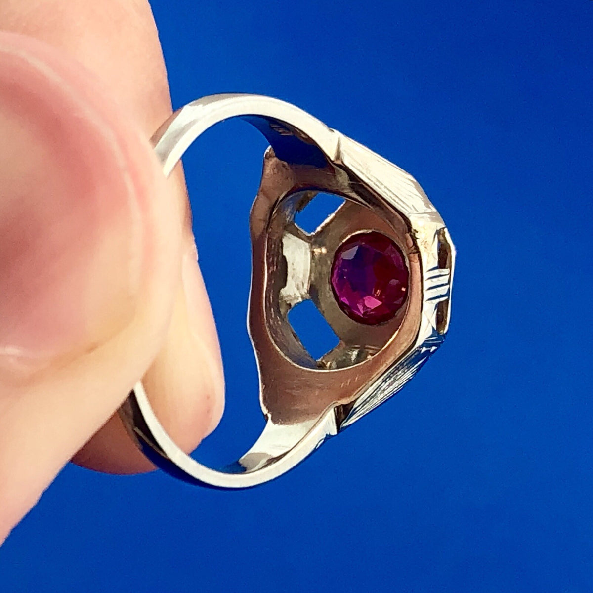 Art Deco 18K White Gold Round Ruby Solitaire Cocktail Ring