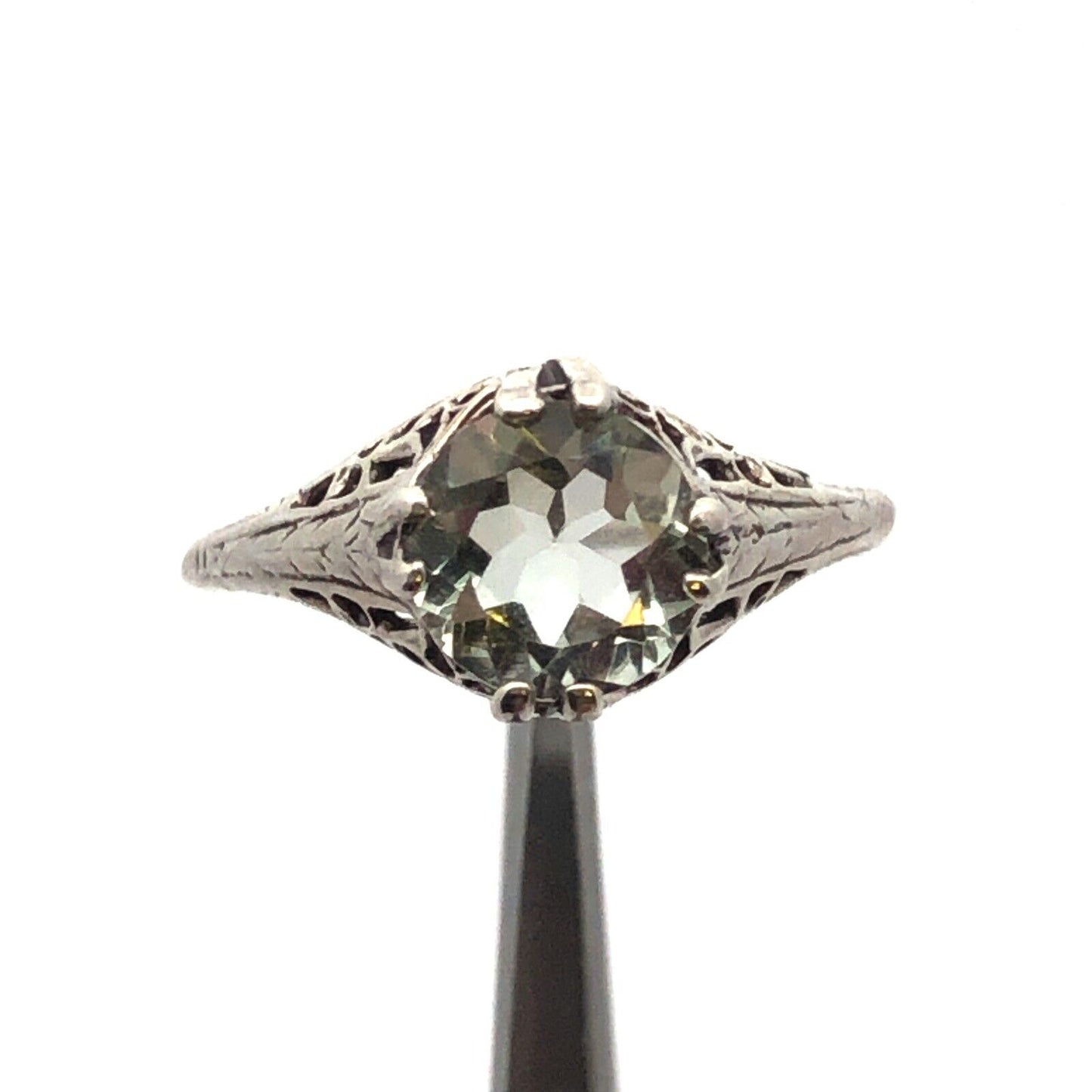 Vintage 14K White Gold Green Amethyst Prasiolite Solitaire Filigree Detail Ring