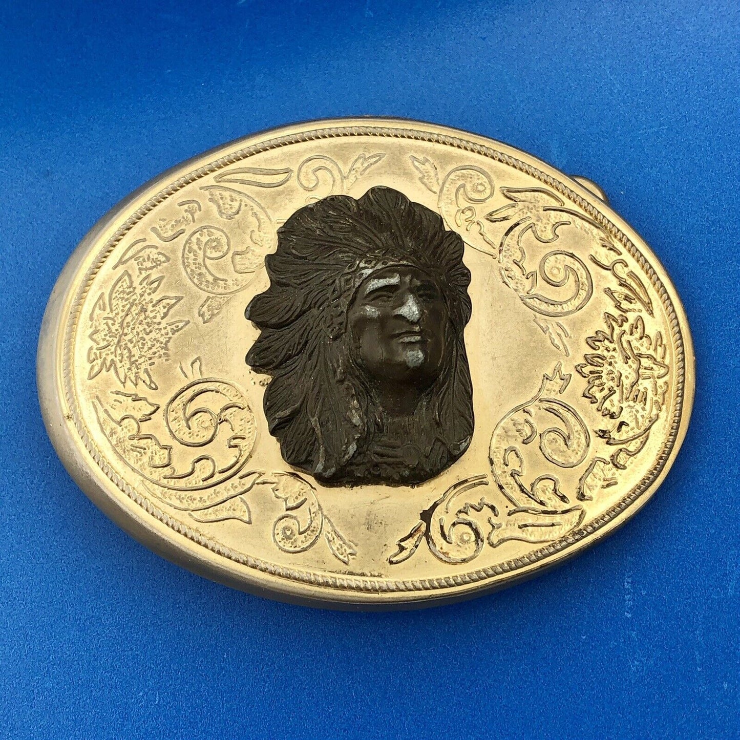 Vintage Brass Bronze Two Tone Scroll 3 Dimensional Indian Head Oval Belt Buckle