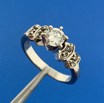 Vintage Design Sterling Silver Cubic Zirconia Solitaire w/ Round Accents Ring