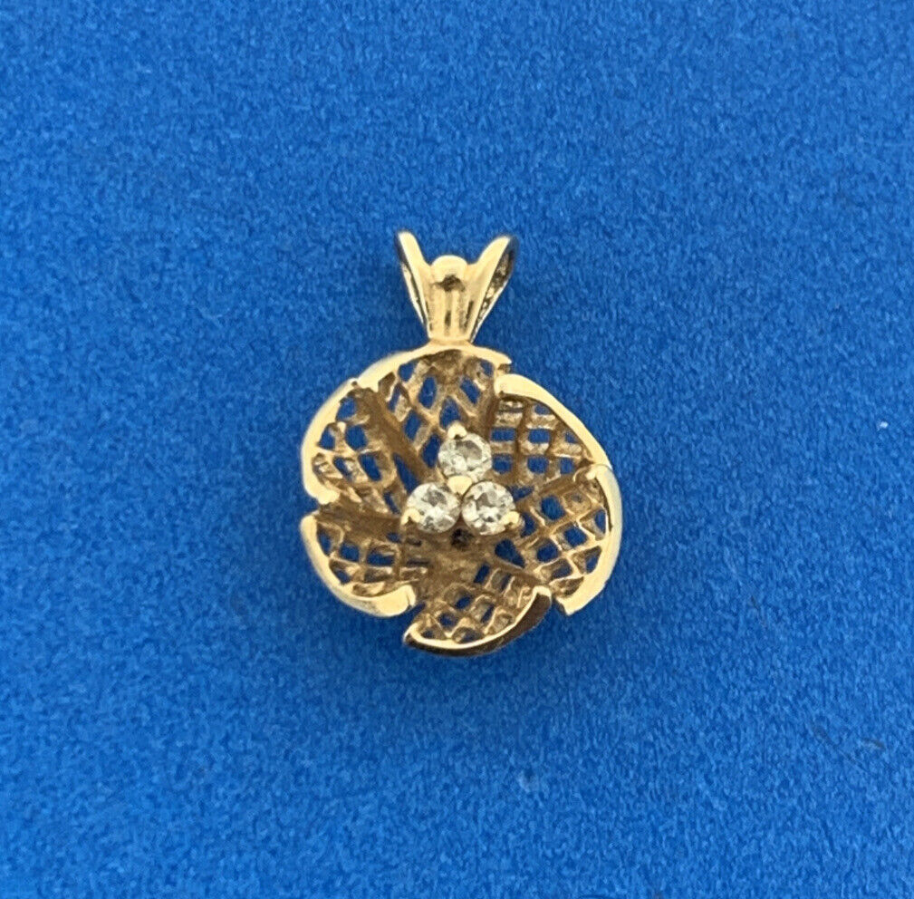 Vintage 14K Yellow Gold Diamond Open Work Basket Weave Flower Petite Pendant