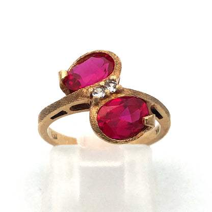 Art Deco 18k Yellow Gold Oval Ruby Duo Diamond Accent Free Form Cocktail Ring