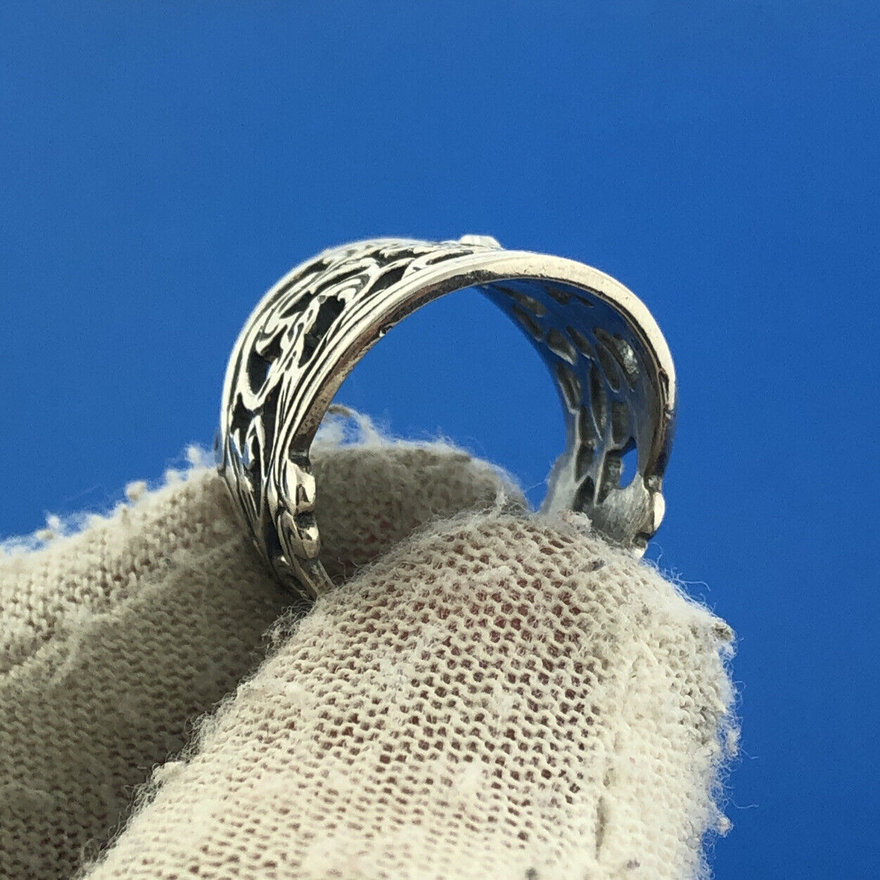 Stunning Sterling Silver 925 Sparkling CZ Openwork Floral Vine Ring Size 5.5