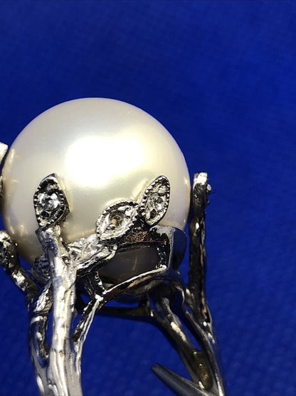925 Sterling Silver Pearl Dome Cubic Zirconia Leaf accents Statement Ring
