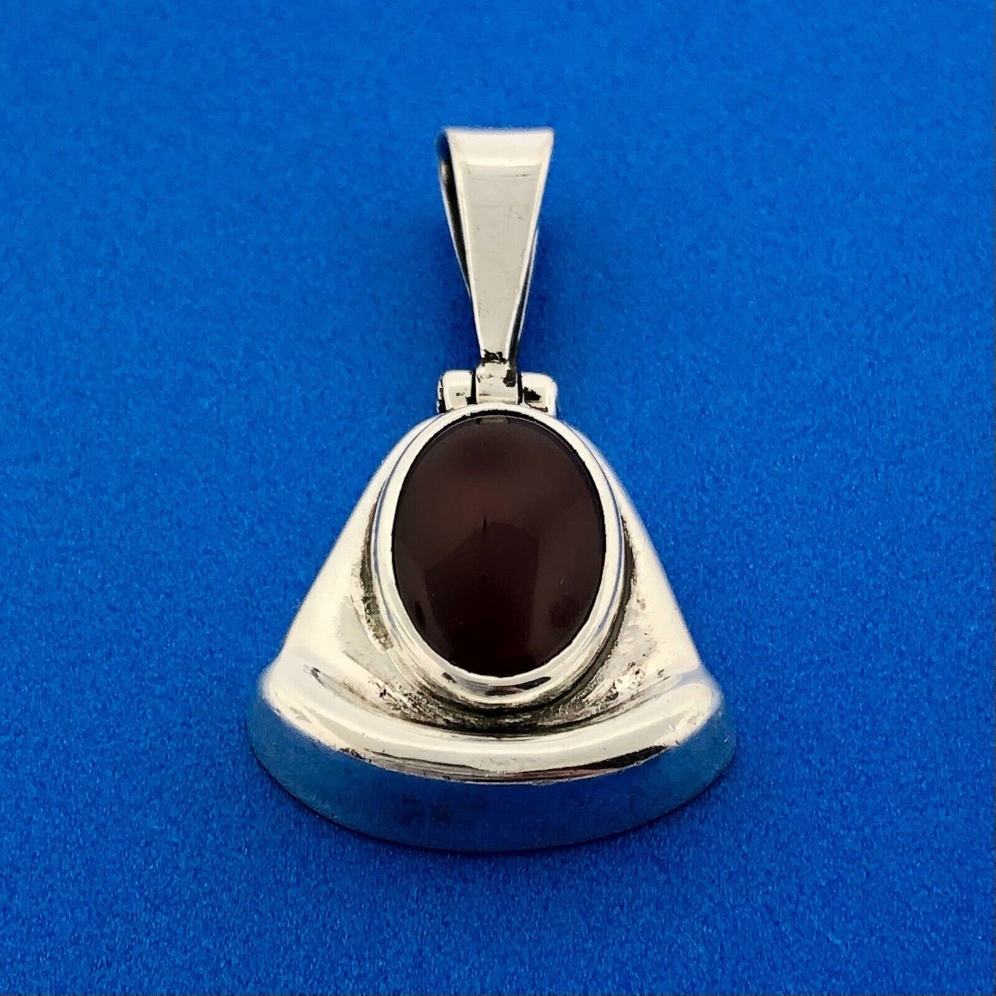 Estate Taxco TR-126 Sterling Silver 925 Oval Red Carnelian Triangle Drop Pendant