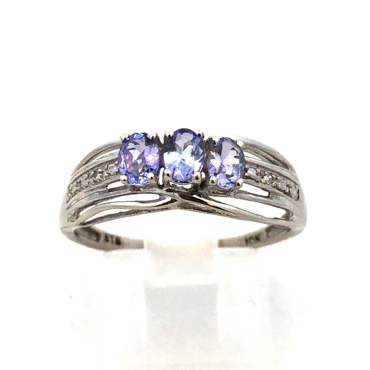 Designer STS 10K White Gold Oval Tanzanite Round Diamond Accent Cocktail Ring