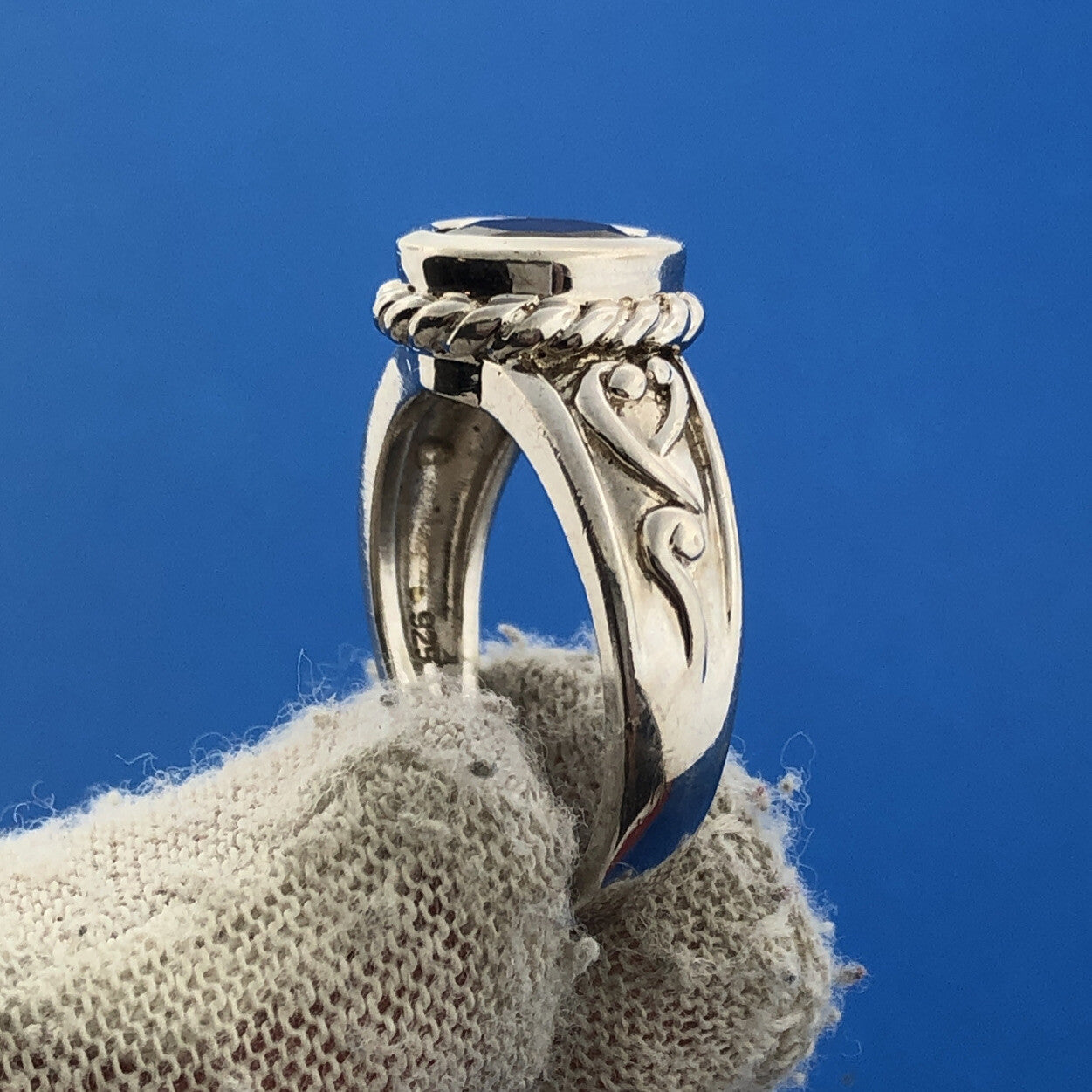 Designer Sterling Silver 925 Garnet Bead Scroll Work January Cocktail Ring