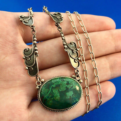 Vintage 925 Sterling Silver Dark Green Maw Sit Sit Oval Cabochon Scroll Necklace
