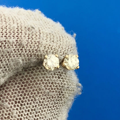 Gorgeous 14k Yellow Gold Round Cut .28 ct White Diamond Precious Stud Earrings