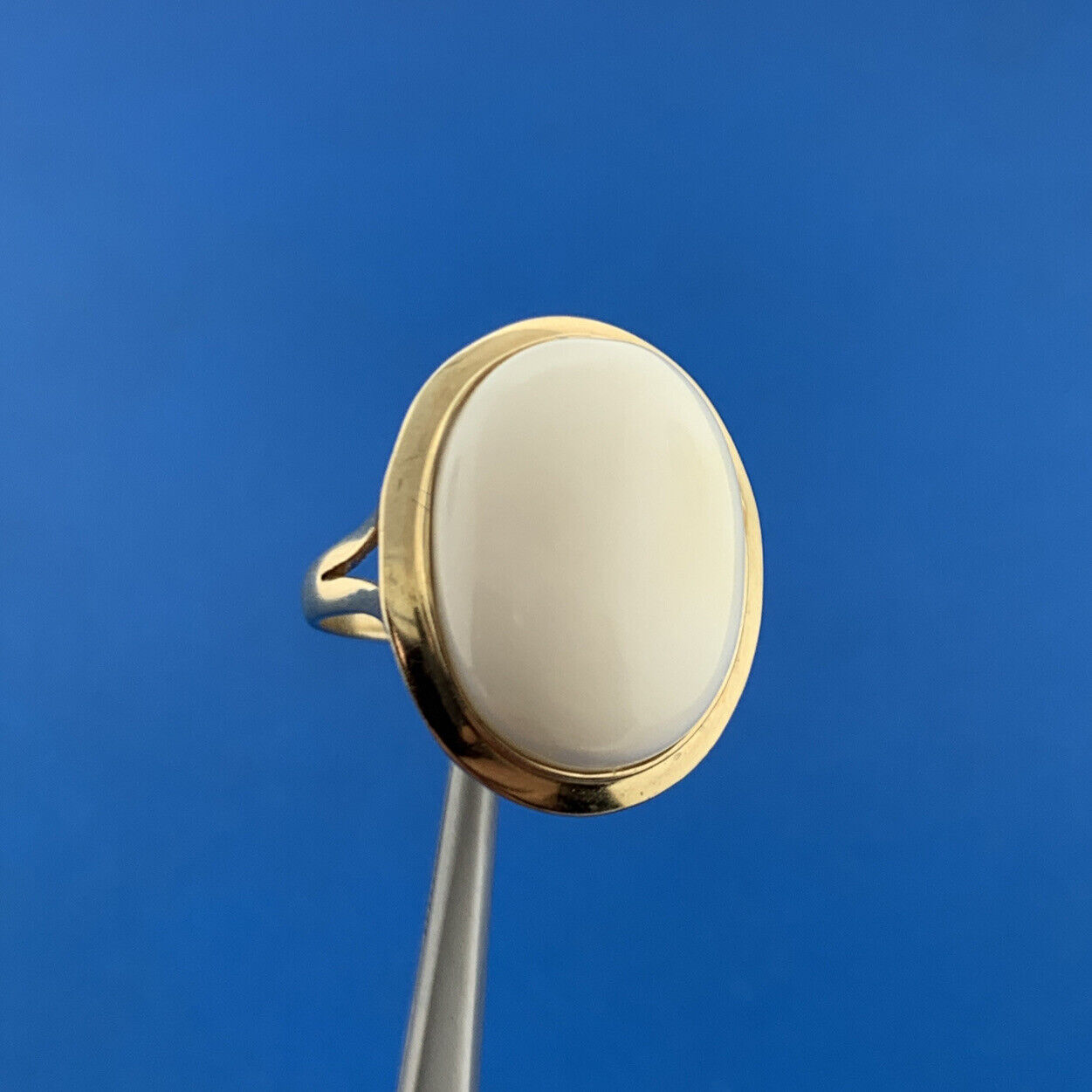 Designer PTJ 14k Yellow Gold Cabochon White Agate Statement Ring Size 7.25