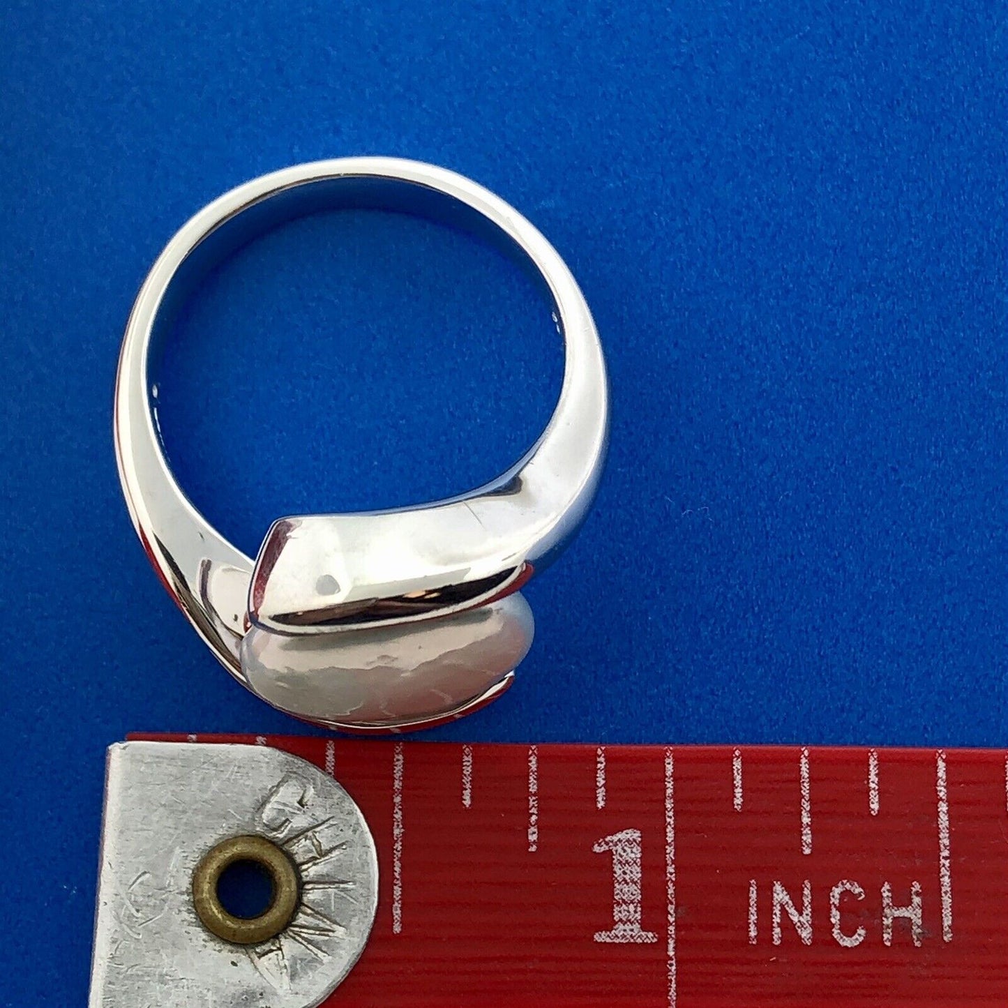 Designer 925 Sterling Silver White Abalone Cabochon Modernist Bypass Ring