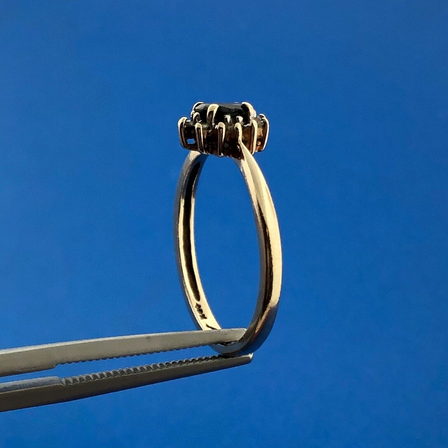 Gorgeous 10k Yellow Gold Oval Cut Sapphire Diamond Halo Small Ring Size 6.75