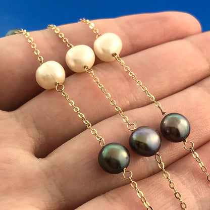 Designer 14K Yellow Gold Black And White Pearl Station Oval Link Necklace