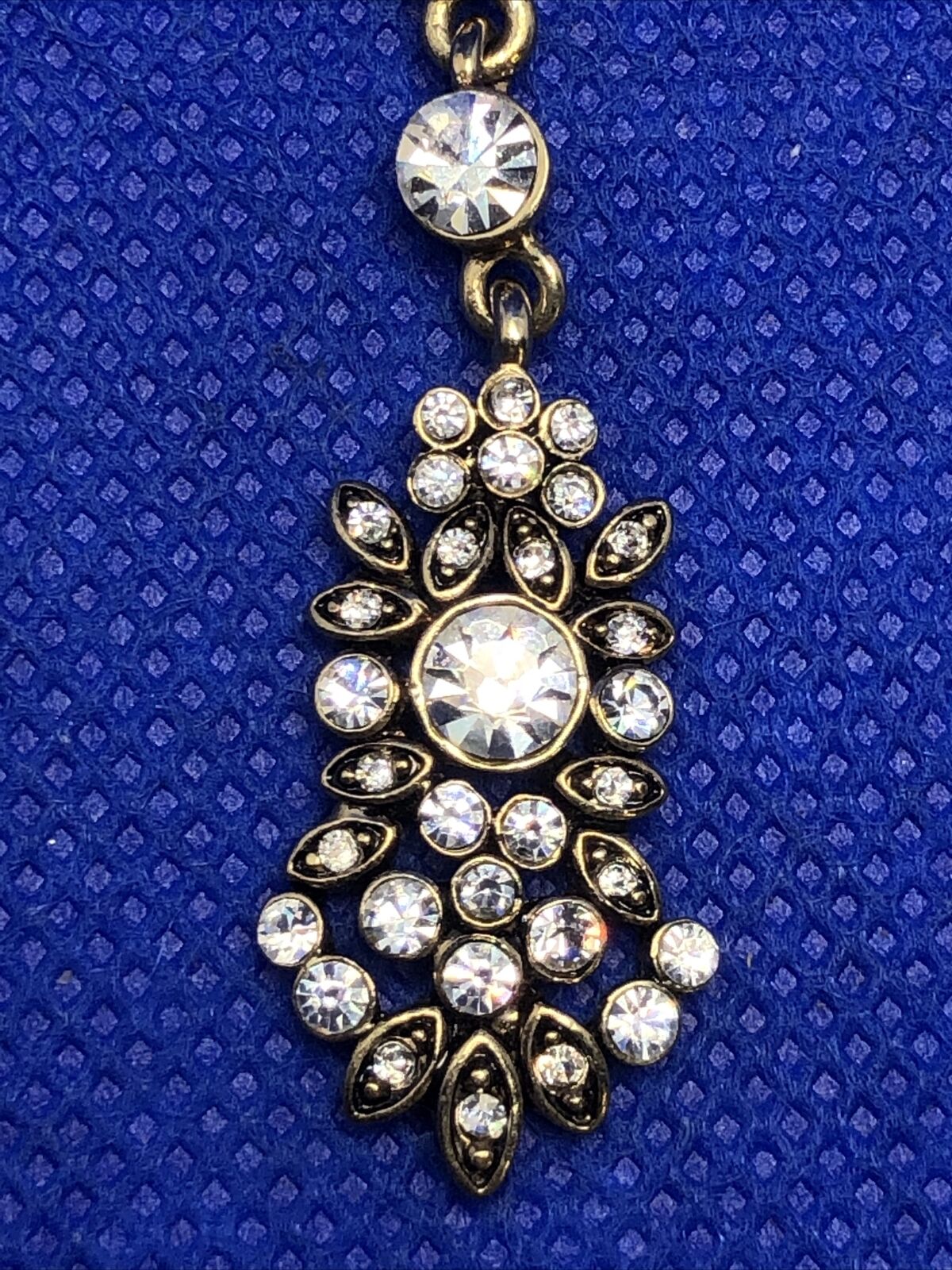 Designer carolee gold tone rhinestone Y-Drop statement necklace