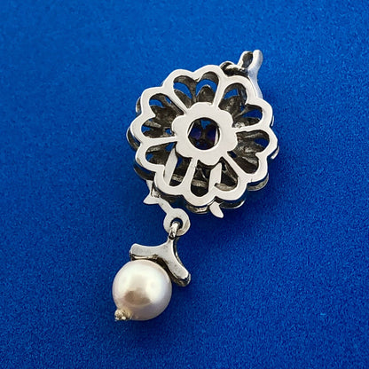 Vintage 18k White Gold Round Ruby White Pearl Flower Bracelet Necklace Clasp