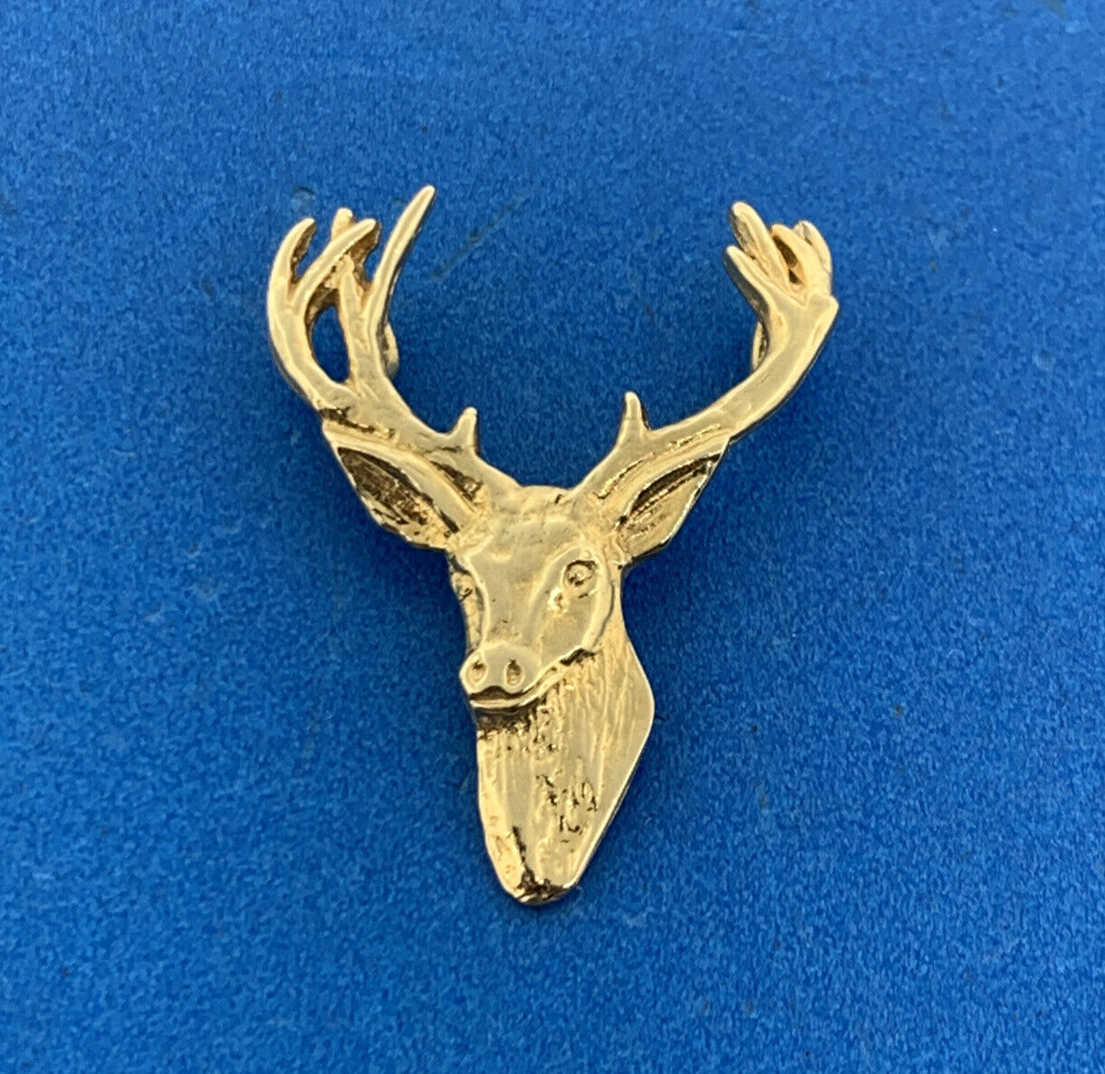 14K Yellow Gold Textured Buck Stag Male Deer Animal Hunter's Pendant
