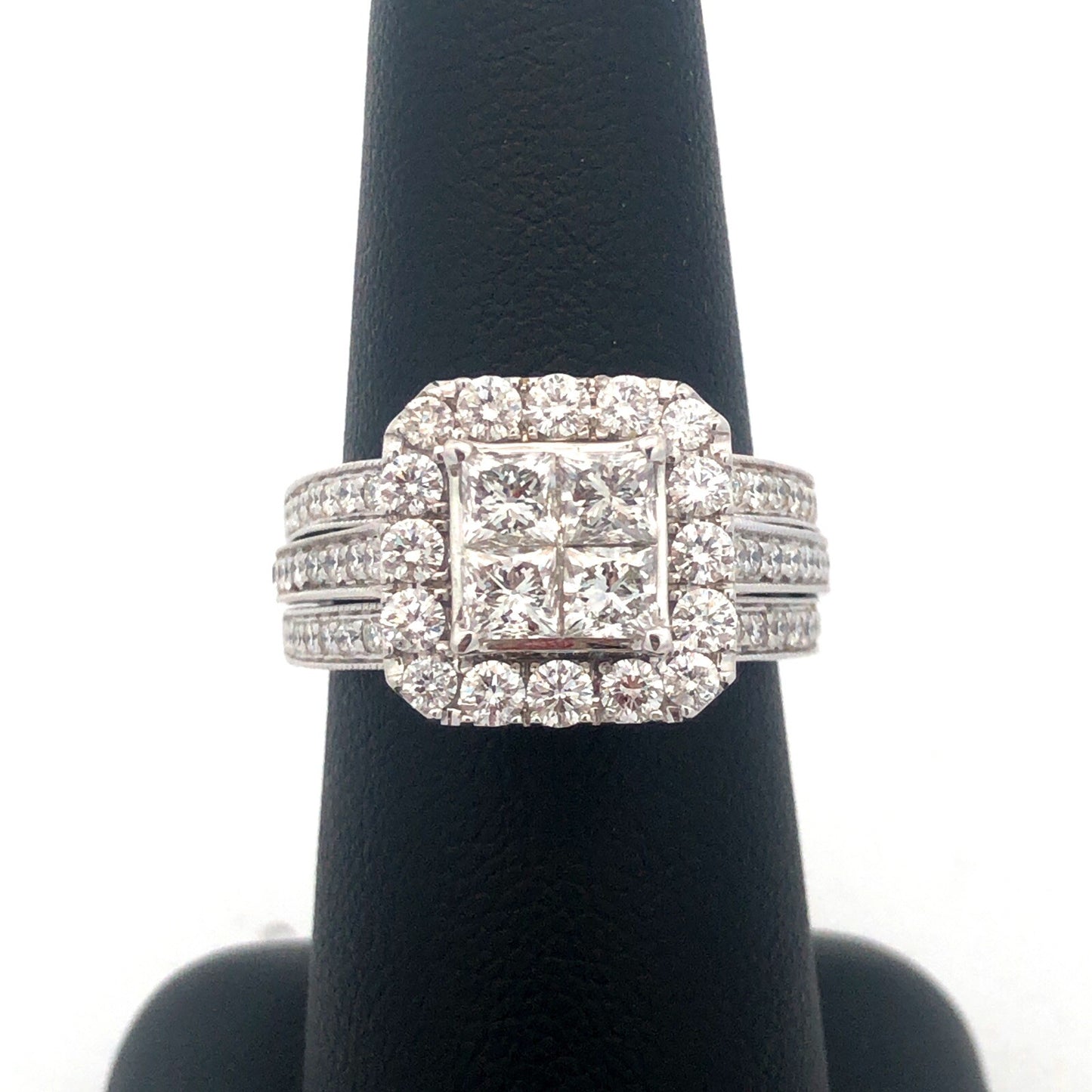 Designer 14k White Gold Princess Invisible Set Diamond Round Wedding Ring Set