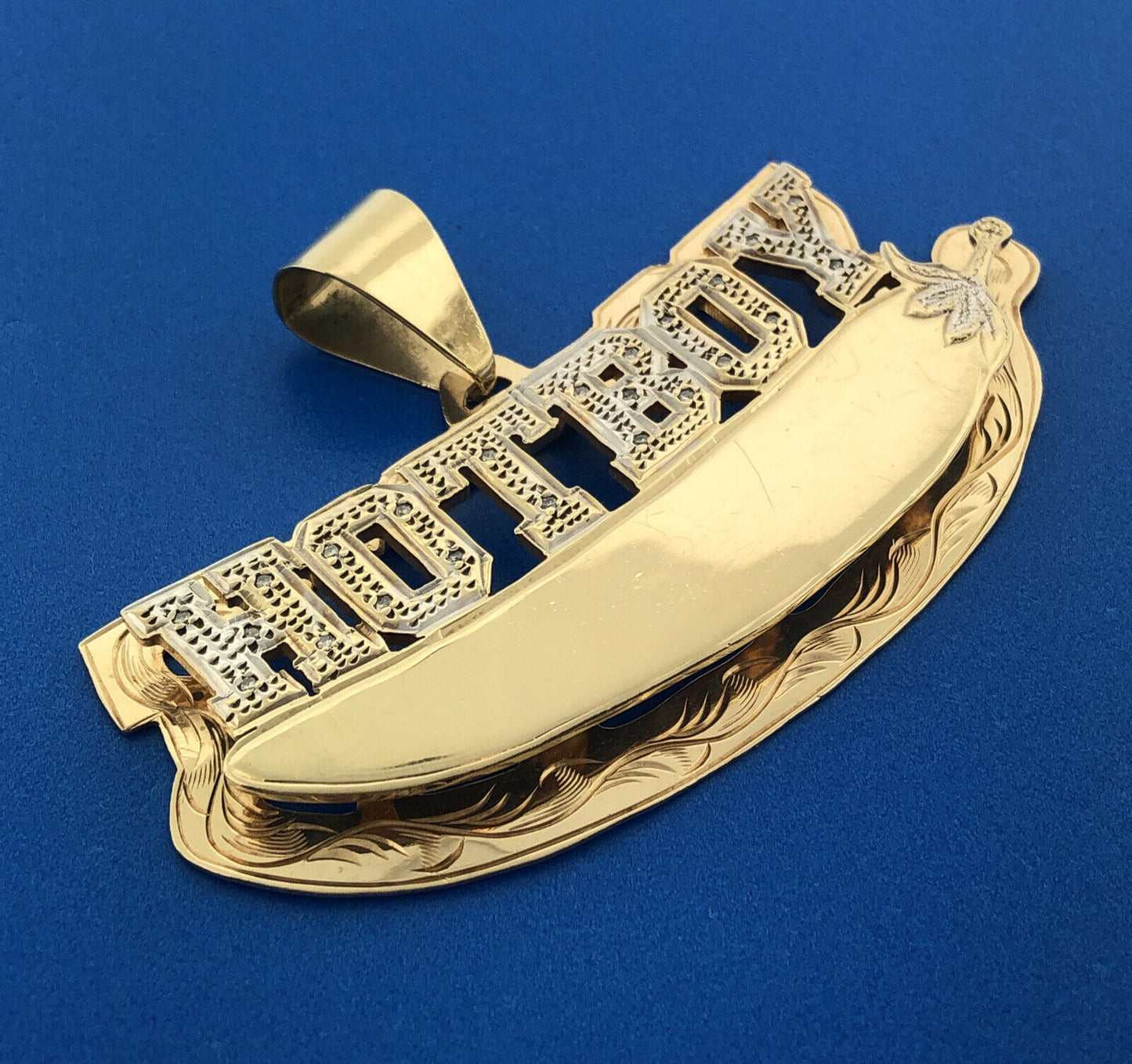 Gorgeous 10k Yellow Gold Diamond Hot Boy Chili Pepper Dangle Pendant