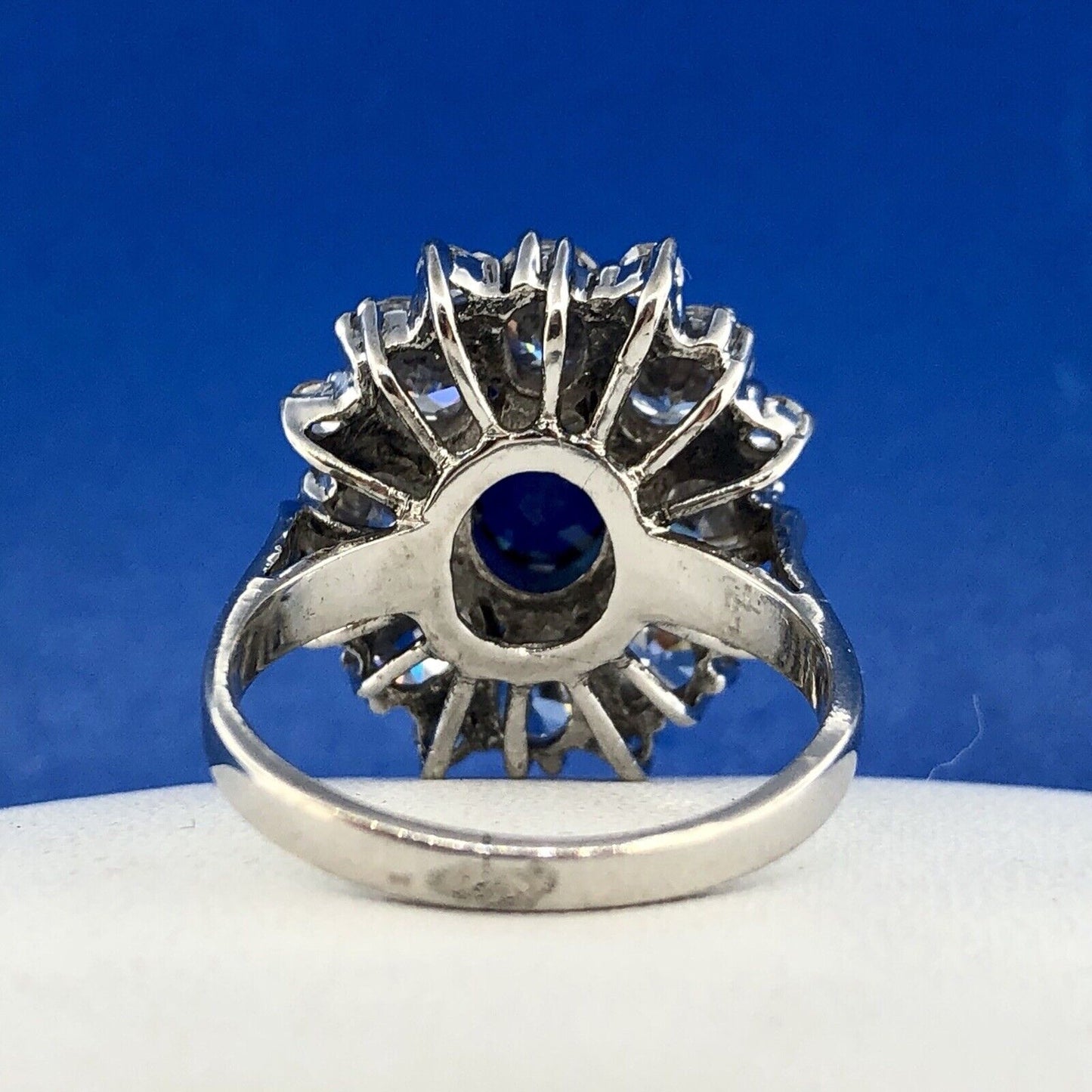 Spectacular Sterling Silver 925 Blue Sapphire CZ Oval Cluster Cocktail Ring